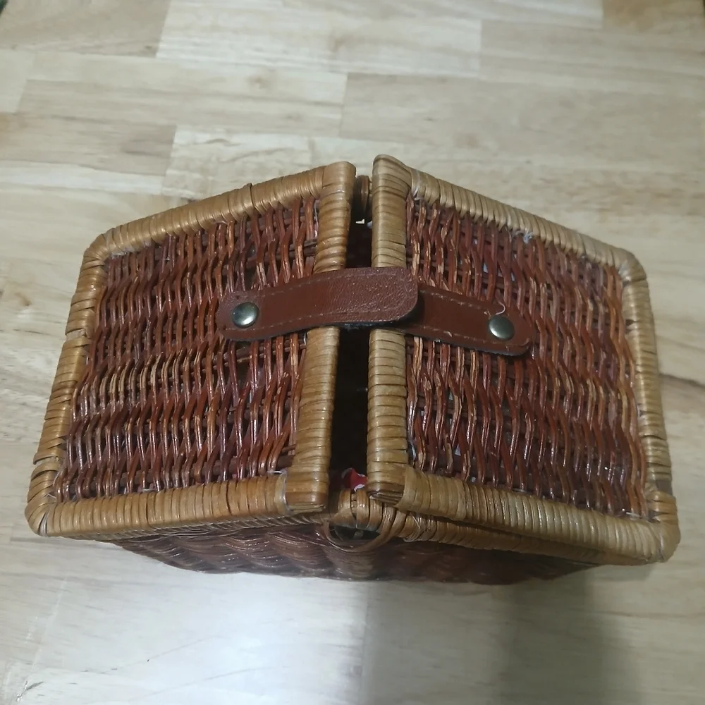 Woven Basket Wicker Leather-Look Velcro Strap Closure Red & White Polka Dot